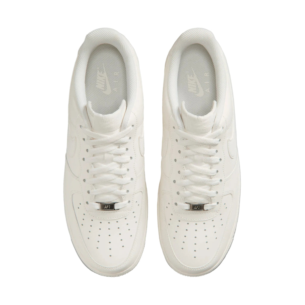 Nike Air Force 1 07