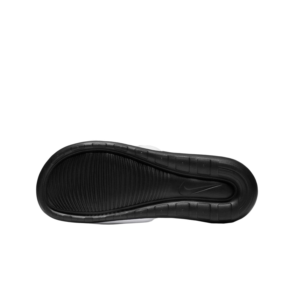 Nike Victori One