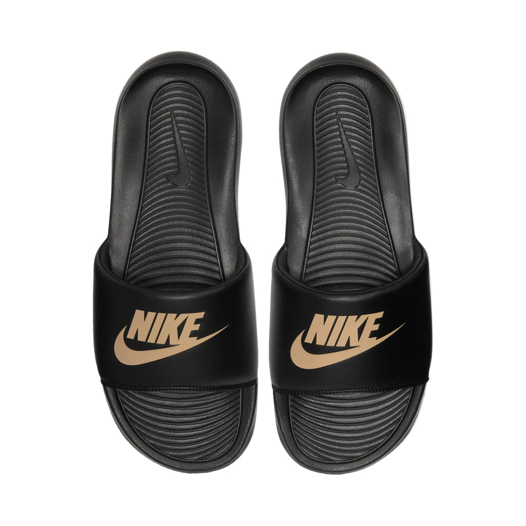 Nike Victori One