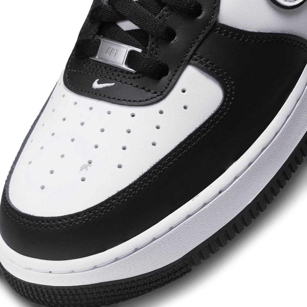 Nike Air Force 1 Low '07 White Swoosh Panda