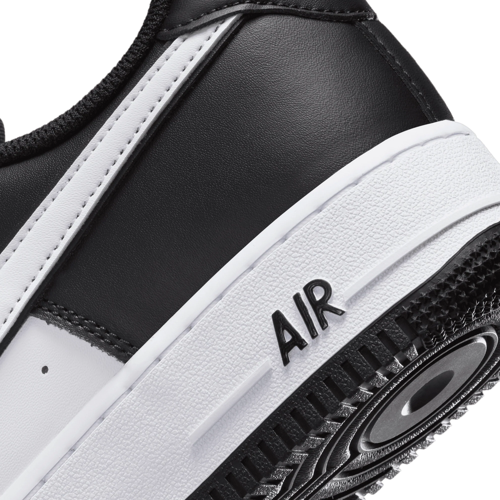 Nike Air Force 1 Low '07 White Swoosh Panda