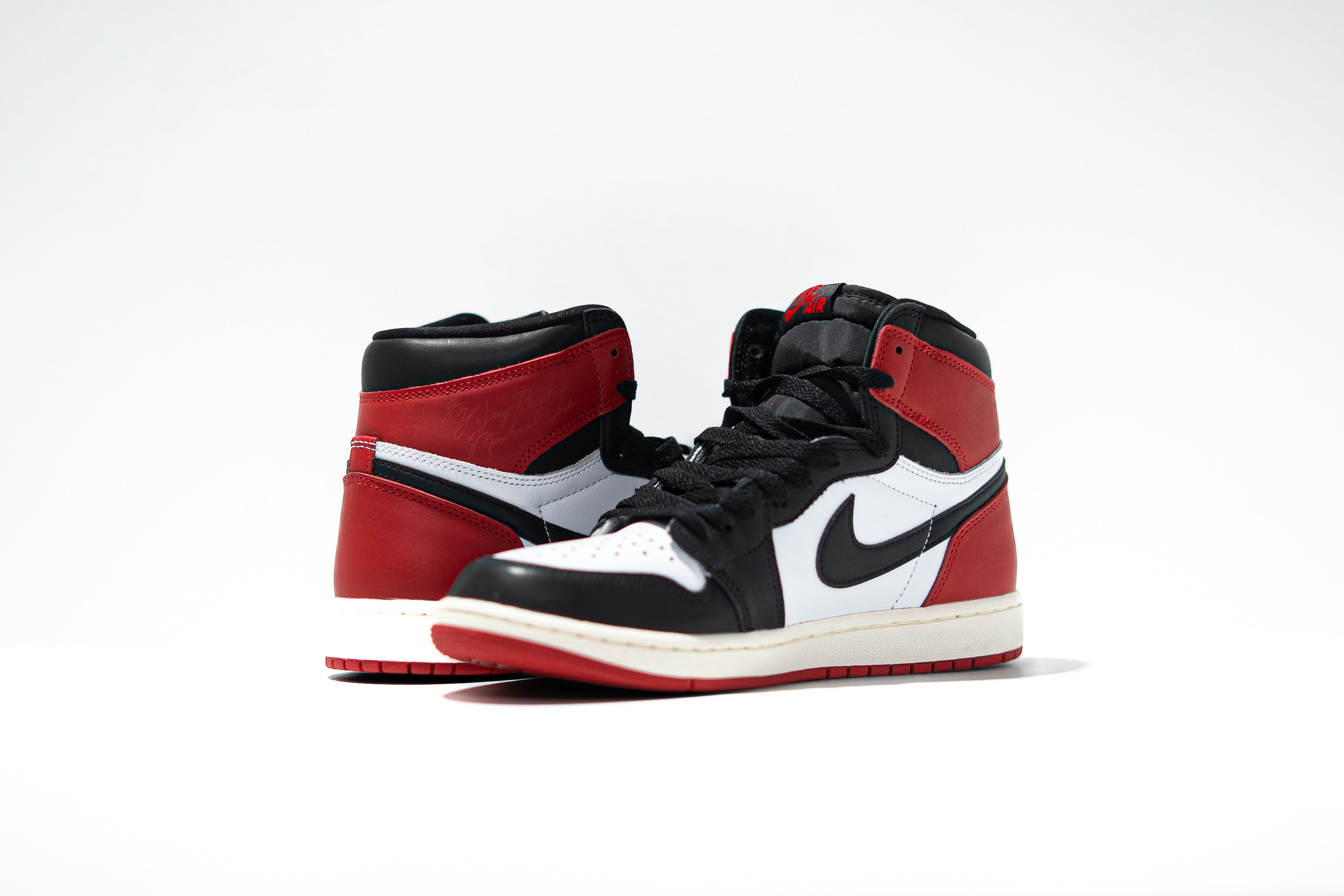 Air Jordan 1 Retro High OG 'Black Toe Reimagined'