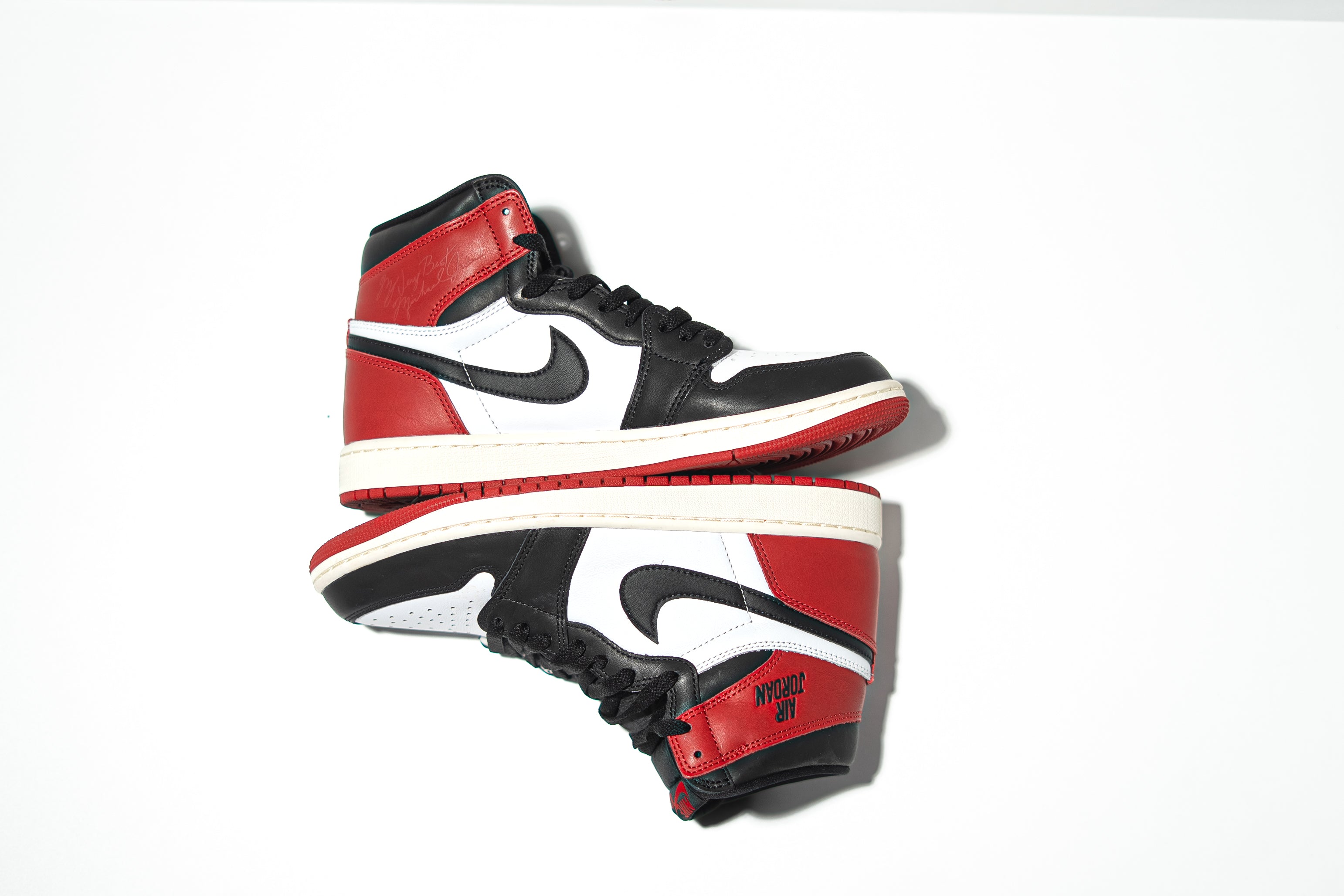 Air Jordan 1 Retro High OG 'Black Toe Reimagined'
