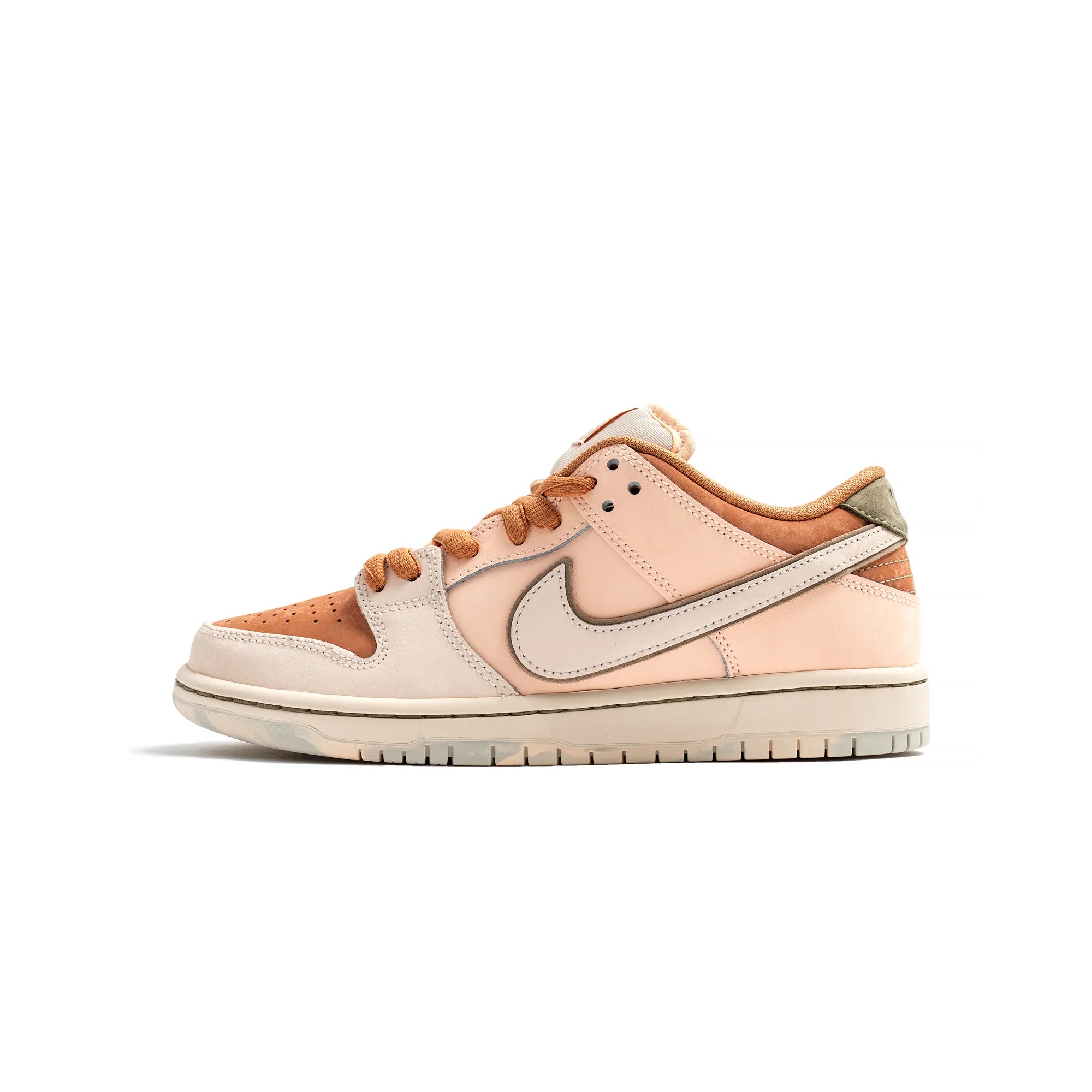 Nike SB Dunk Low “Trocadéro Gardens”