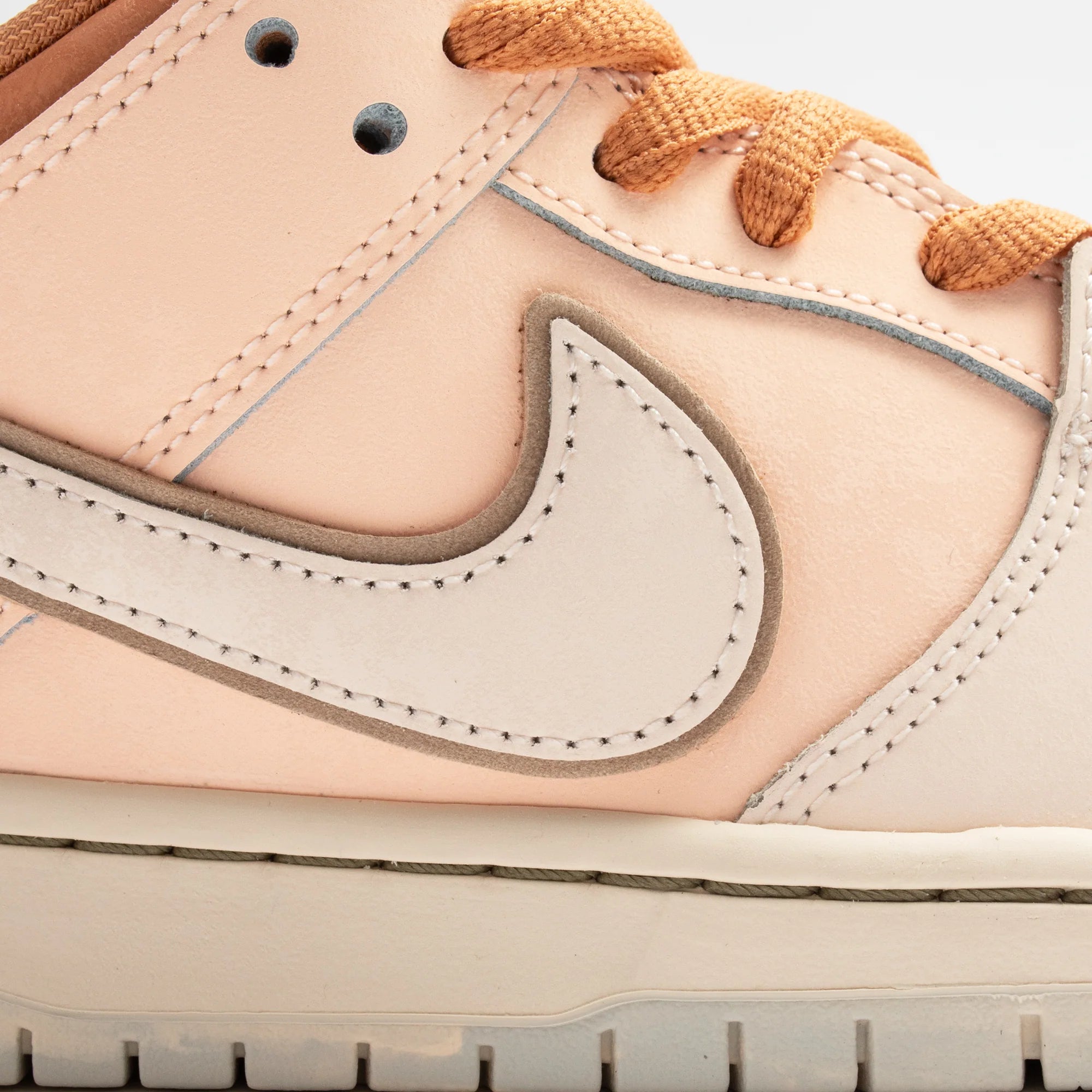 Nike SB Dunk Low “Trocadéro Gardens”