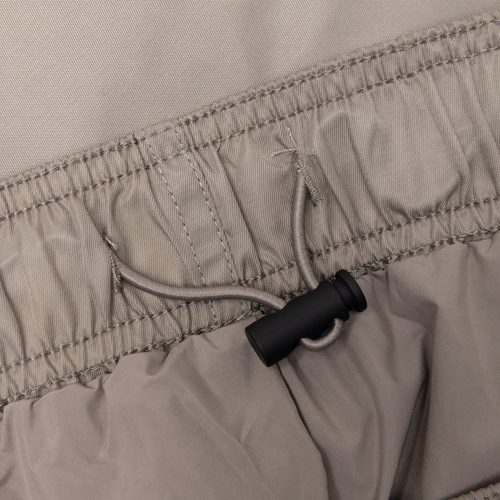 Fear of God Essentials Running Short 'Desert Taupe'