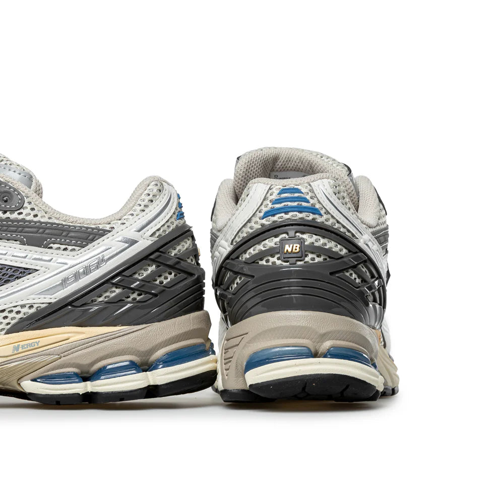 New Balance 1906U Raincloud Magnet