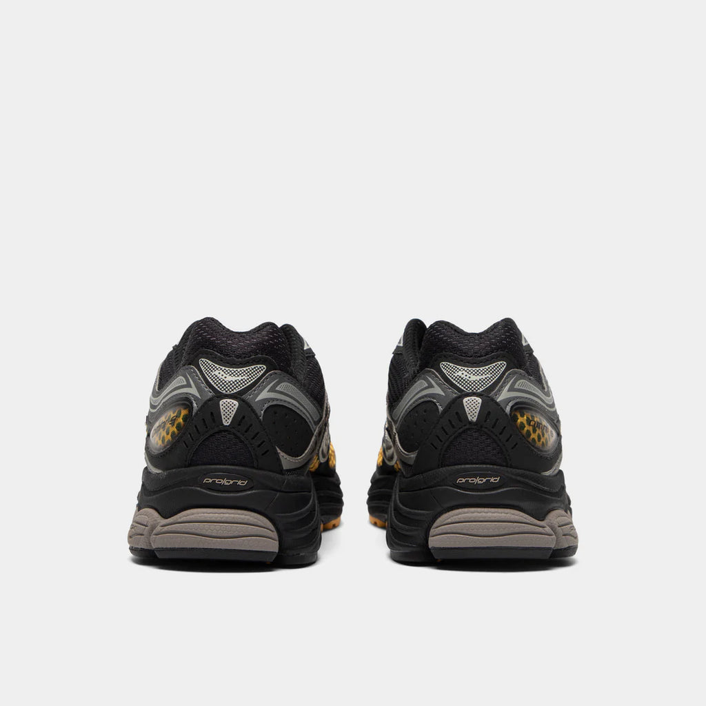Saucony ProGrid Omni 9 Black / Gold